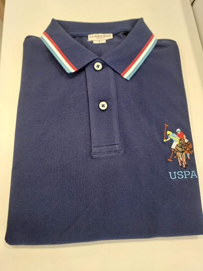 Polo blak azul marino con raya en cuello y manga Us Polo Assn Polo blak azul marino con raya en cuello y manga Us Polo Assn